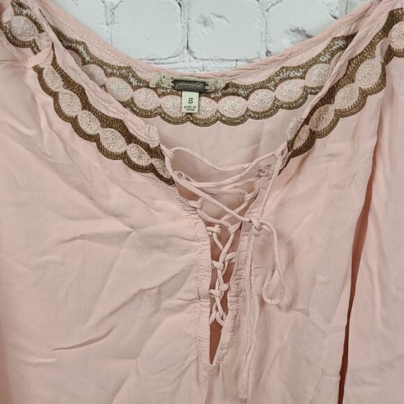 Gimmicks BKE Lace Up Cold Shoulder Embroidered Top Blush Pink Soft Bell Sleeves - Picture 6 of 12